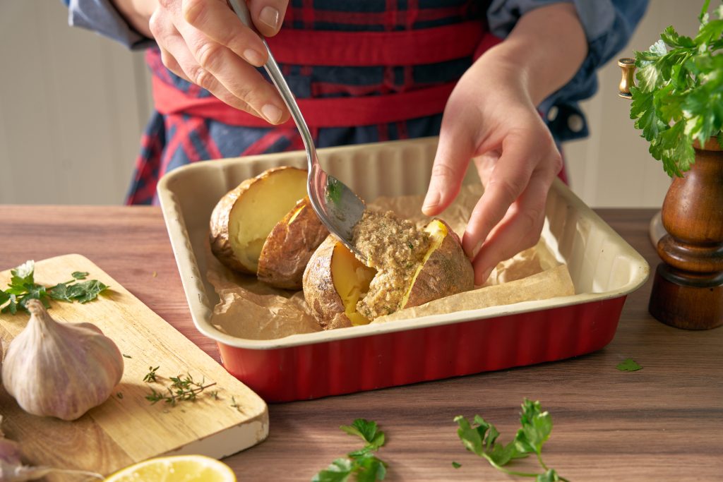 baked potato with herb tofu spread step3